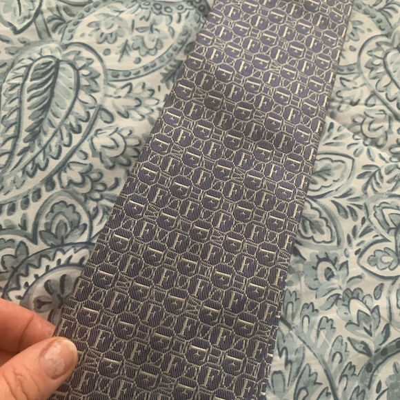 Gianfranko Ferre mens tie - Picture 4 of 7